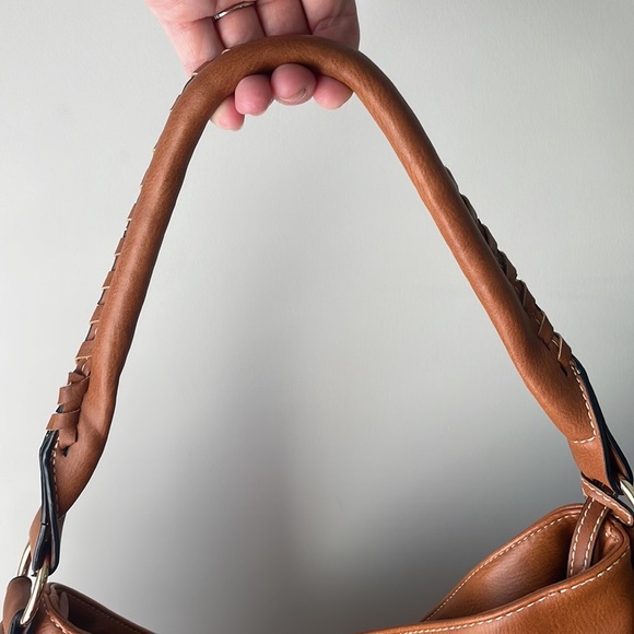 Boho Fringe Tan Shoulder Bag. - Picture 8 of 15